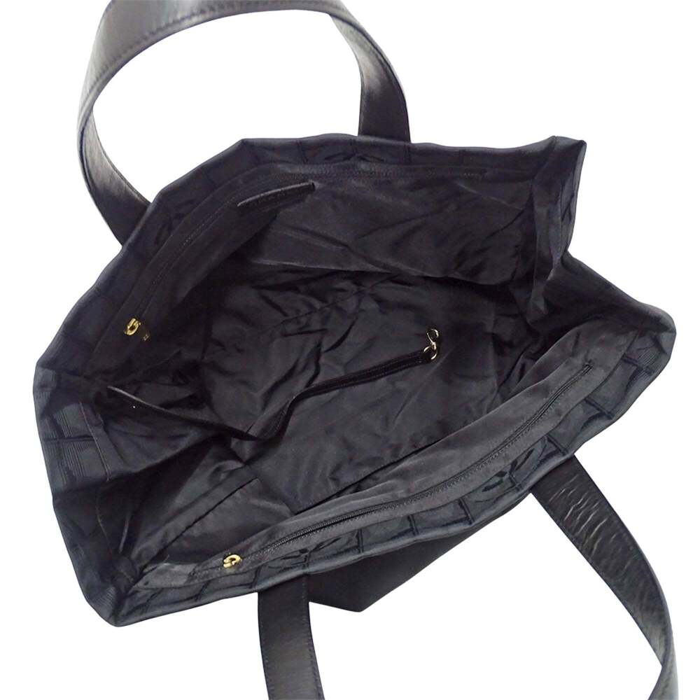 CHANEL Black Tote Bag - Picture 5 of 13